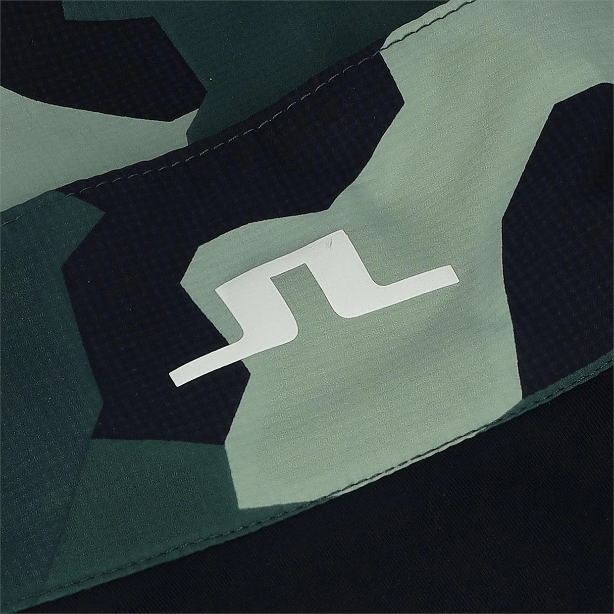 J.Lindeberg J. Lindeberg Packlight Print Golf Outerwear Jacket Golf Apparel 6 J.Lindeberg J. Lindeberg Packlight Print Golf Outerwear Jacket Golf Apparel - Image 4